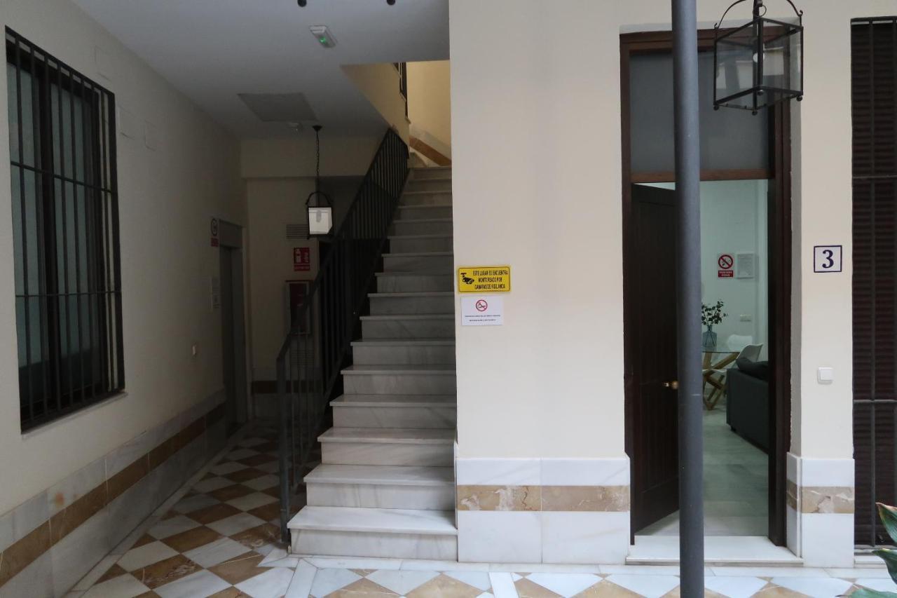 J & E Malaga Center Apartamentos Экстерьер фото