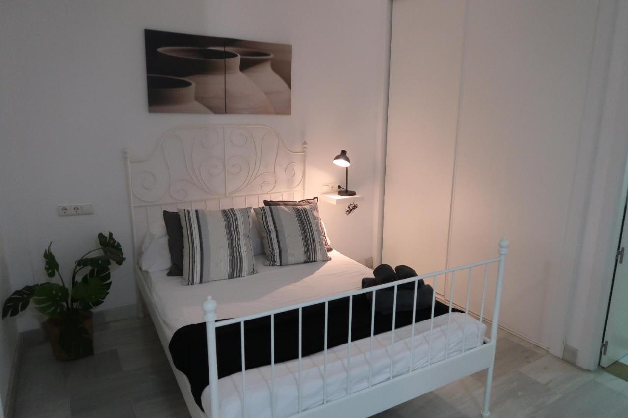 J & E Malaga Center Apartamentos Экстерьер фото