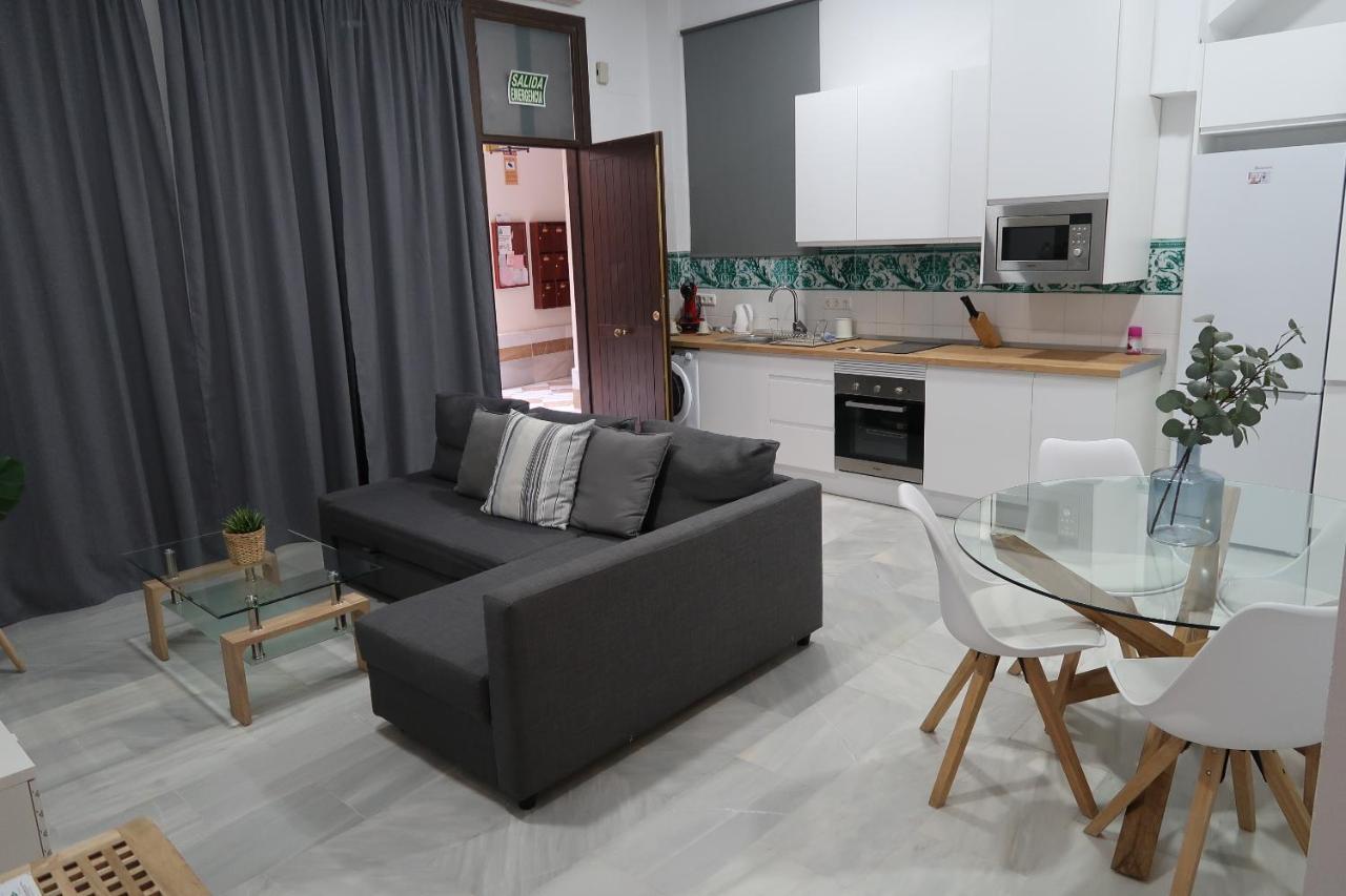 J & E Malaga Center Apartamentos Экстерьер фото
