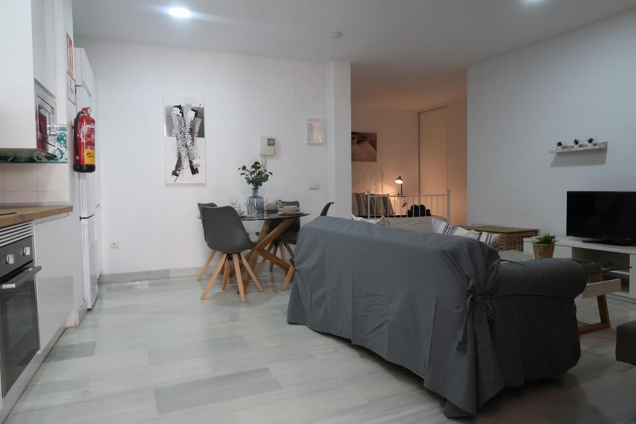 J & E Malaga Center Apartamentos Экстерьер фото