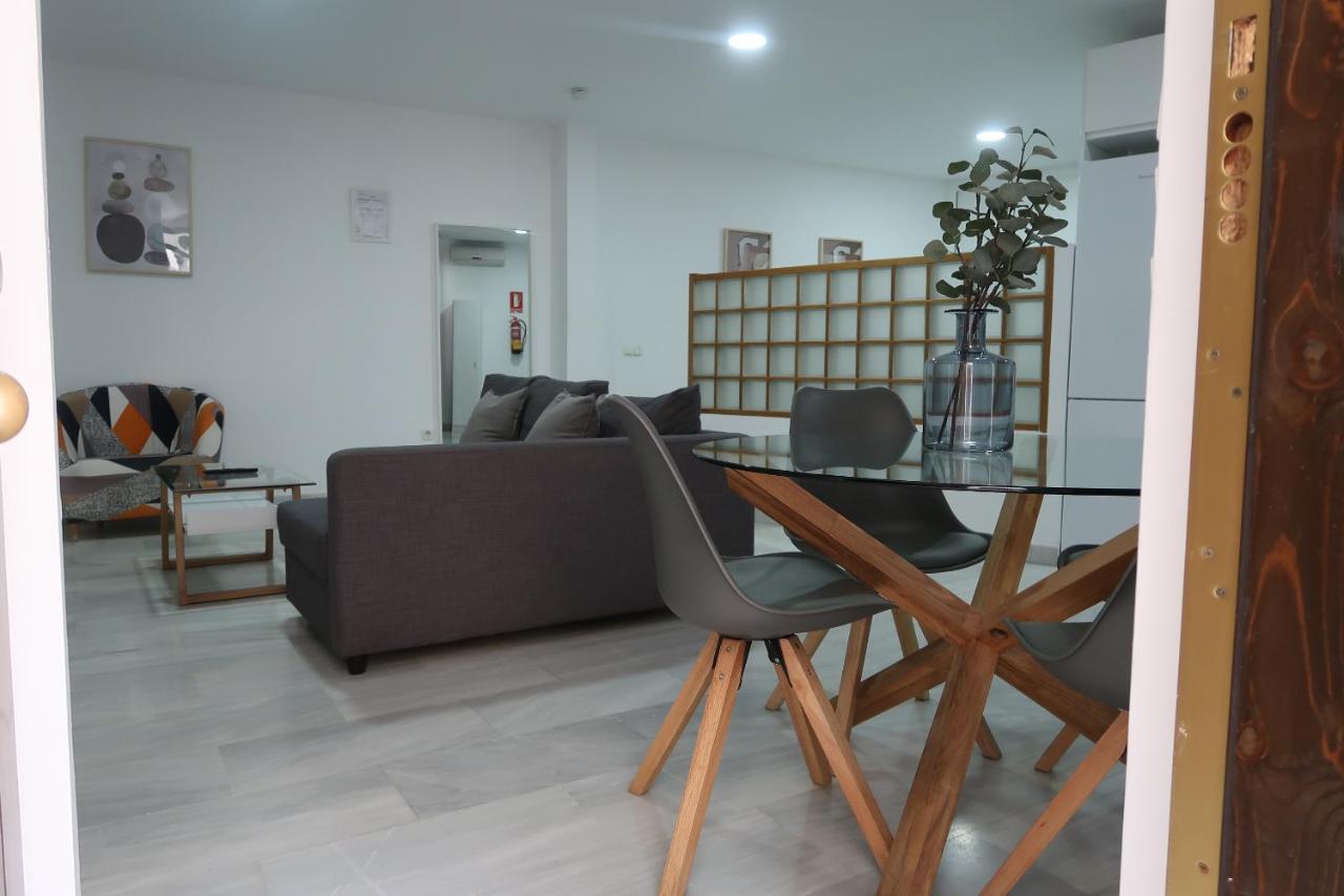 J & E Malaga Center Apartamentos Экстерьер фото