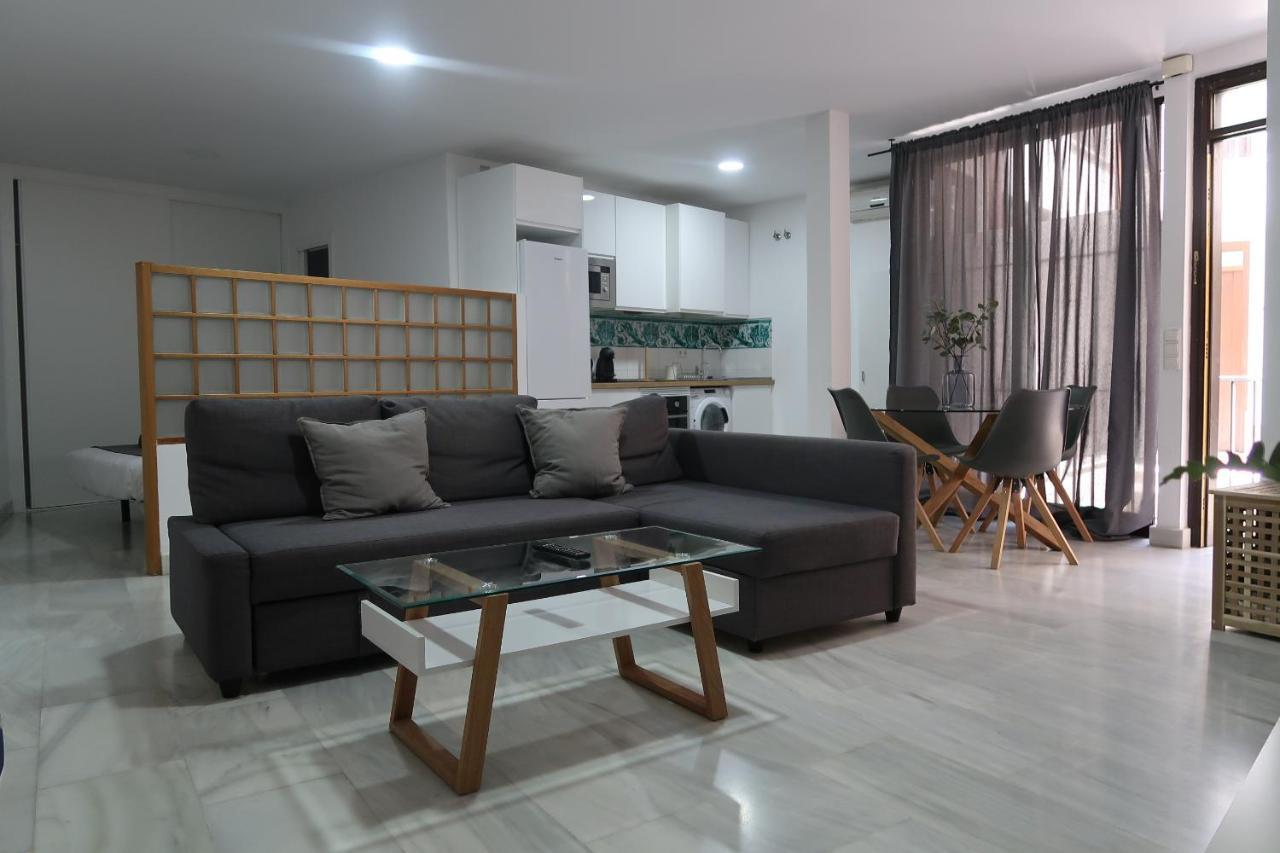J & E Malaga Center Apartamentos Экстерьер фото