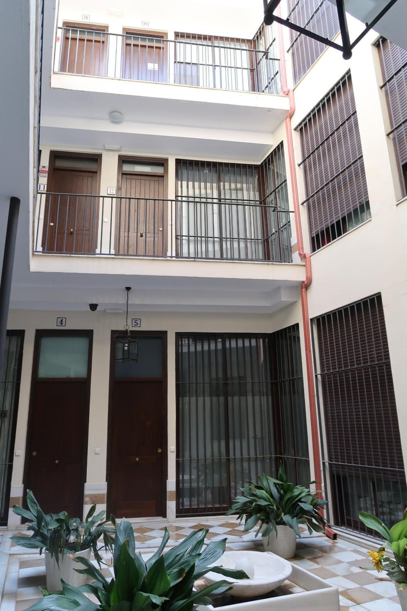 J & E Malaga Center Apartamentos Экстерьер фото
