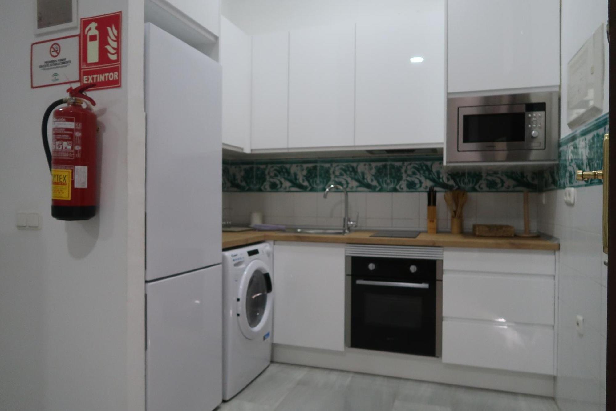 J & E Malaga Center Apartamentos Экстерьер фото
