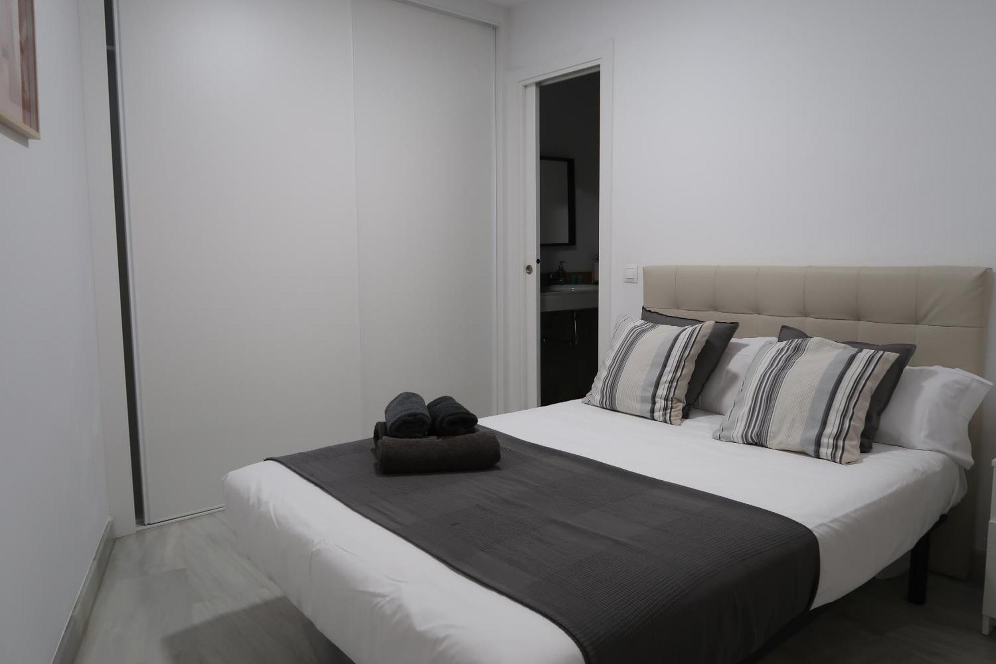 J & E Malaga Center Apartamentos Экстерьер фото