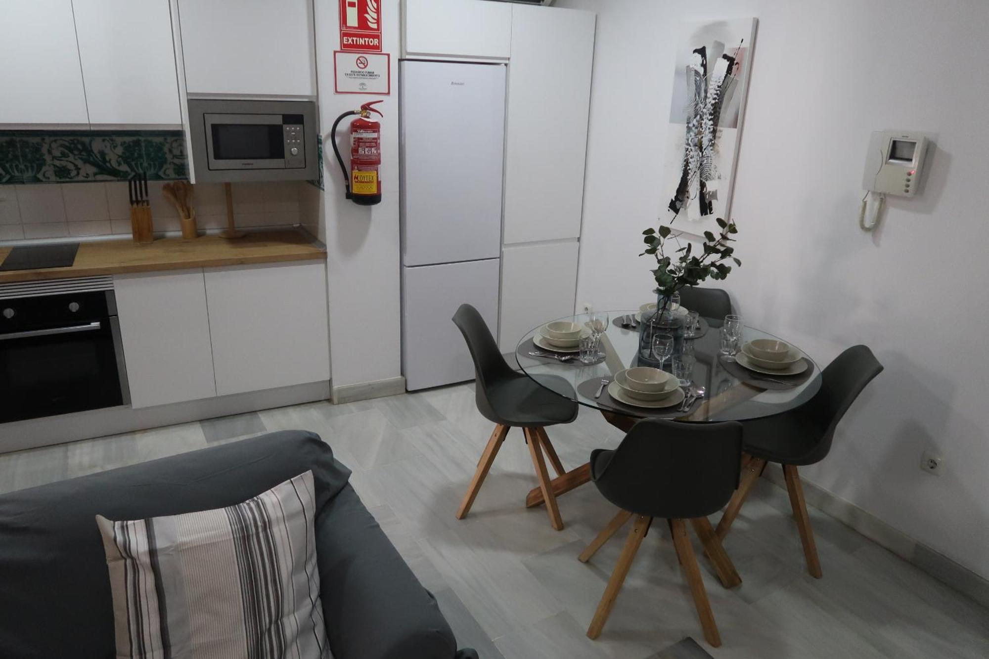 J & E Malaga Center Apartamentos Экстерьер фото